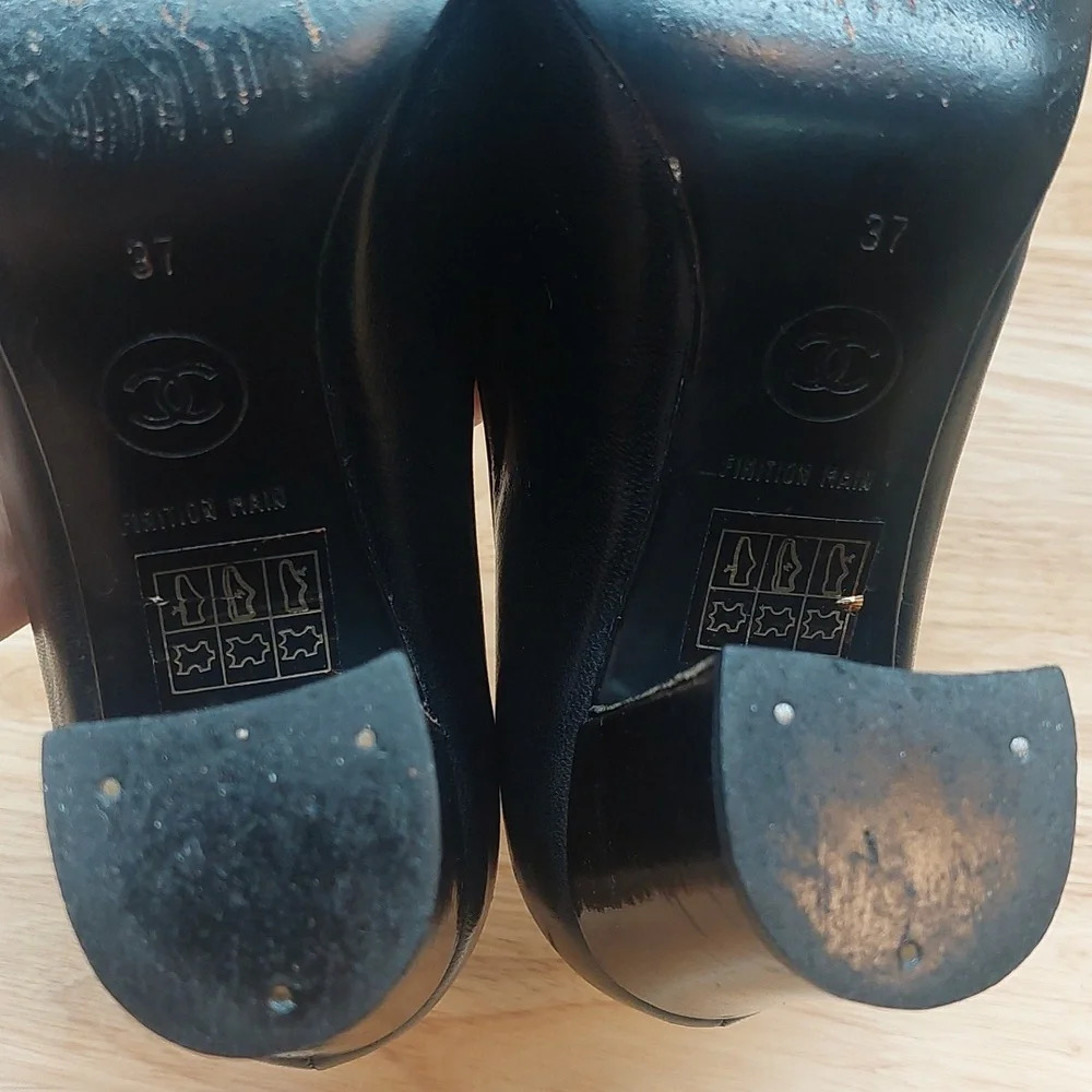 COCO CHANEL Black leather/patent Block heels CC logo EU 37 US 6.5-7 READ⬇️ - Picture 14 of 15